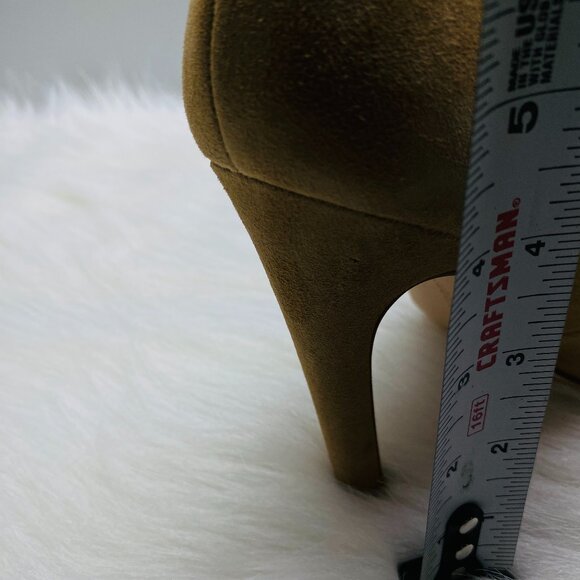 Good American Tan Suede pump heels Size 9.5 Brand new with box - Picture 7 of 7